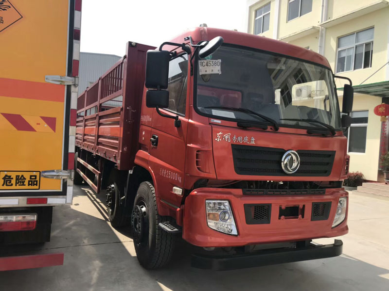 東風(fēng)9.5米(15.3噸)氣瓶車(chē)