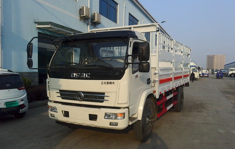 多利卡5.1米(7噸)氣瓶車