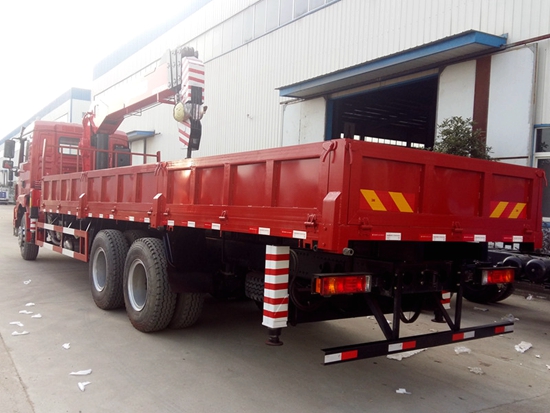 陜汽后雙橋12T隨車吊