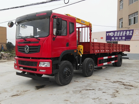 東風(fēng)小三軸12噸隨車(chē)吊