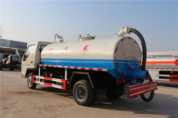 福田4.5方不上戶小卡之星吸糞車(chē)