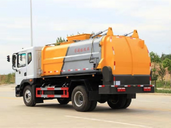 程力威牌CLW5180TCALS6型餐廚垃圾車