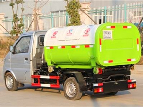 東風(fēng)小康國六3方車廂可卸(鉤臂)式垃圾車