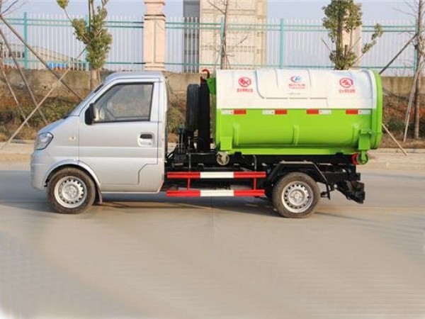 東風(fēng)小康國六3方車廂可卸(鉤臂)式垃圾車