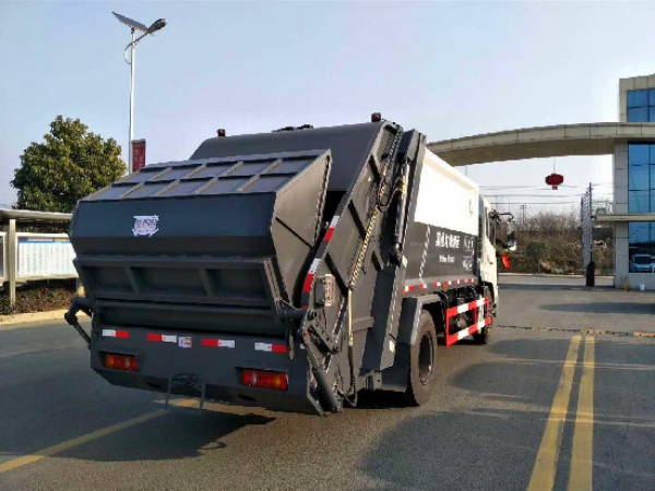 東風(fēng)天錦國六12~14方壓縮式垃圾車(可上京牌)