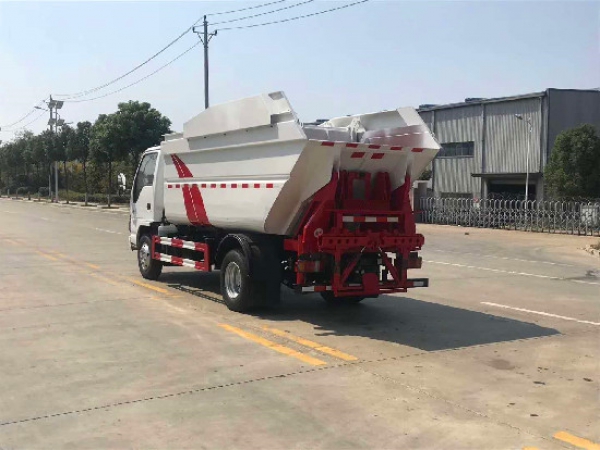 五十鈴100p國(guó)六無泄漏后掛桶垃圾車