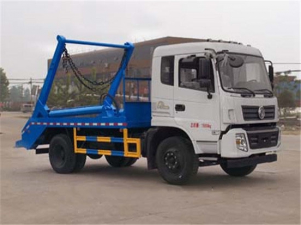 東風(fēng)153擺臂式垃圾車(8-10方)