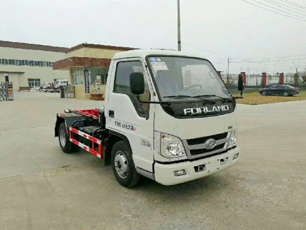 福田小卡2國(guó)六4方車廂可卸(鉤臂)式垃圾車