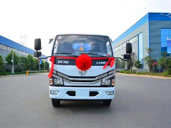 東風小多利卡國六藍牌車廂可卸(鉤臂5方)式垃圾車