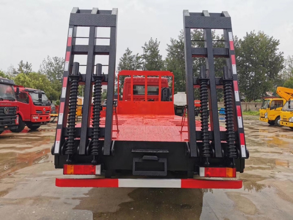 東風(fēng)D17國(guó)五后八輪平板拖車