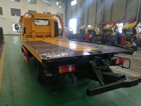 江鈴藍牌一拖二清障車