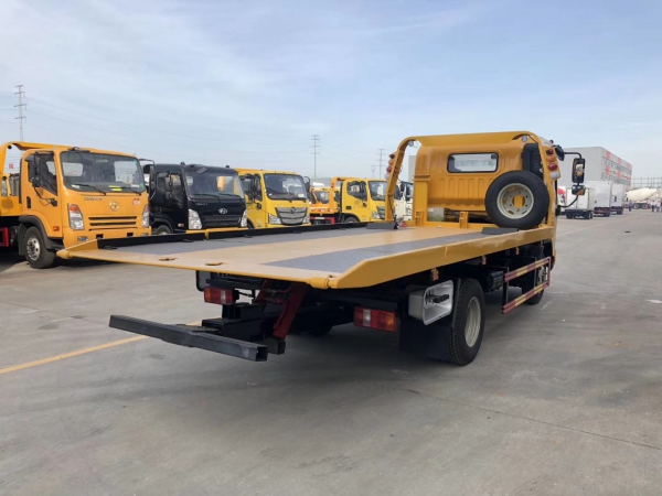 重汽豪曼藍(lán)牌一拖二清障車