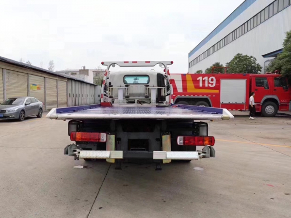 大運(yùn)黃牌一拖二清障車