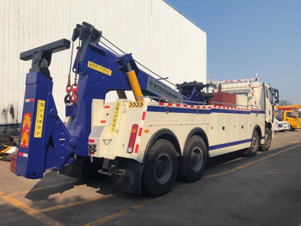 國六解放25噸拖吊聯(lián)體清障車