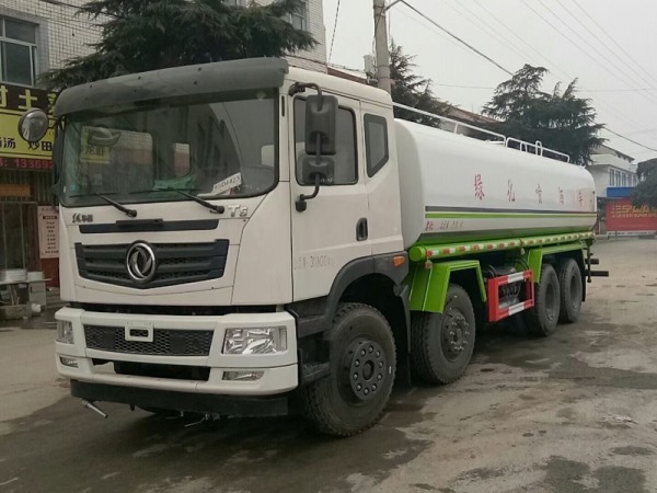 東風前四后八25噸灑水車