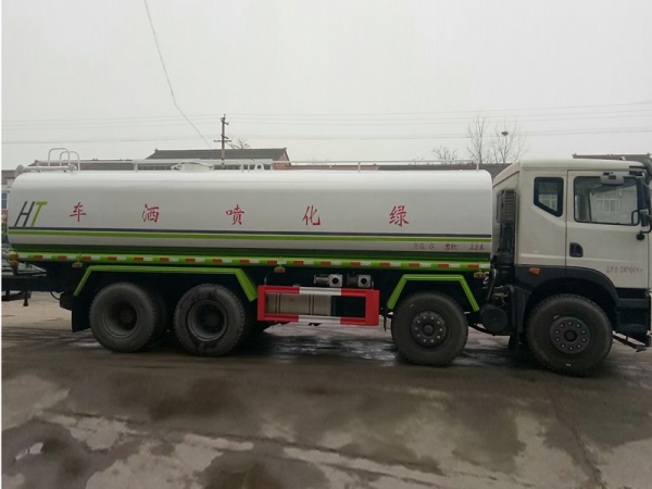 東風前四后八25噸灑水車