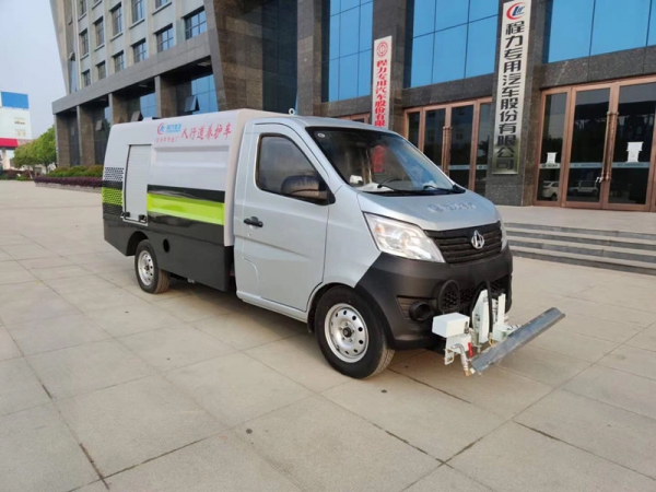 長安2.5方路面養(yǎng)護車，清洗車多少錢