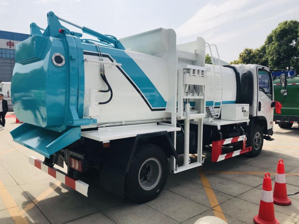 陜汽軒德X9餐廚垃圾車5-8方