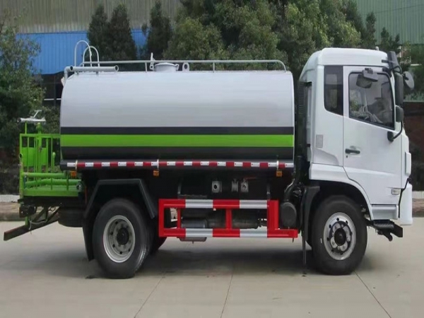 東風福瑞卡12方灑水車