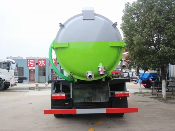 東風(fēng)D9吸污車罐體容積12方
