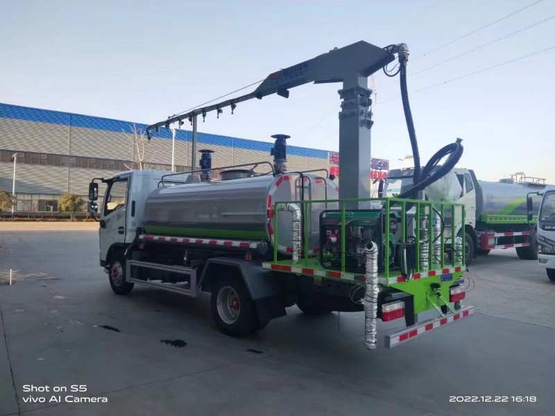 東風(fēng)5噸鐵路抑塵車(chē)