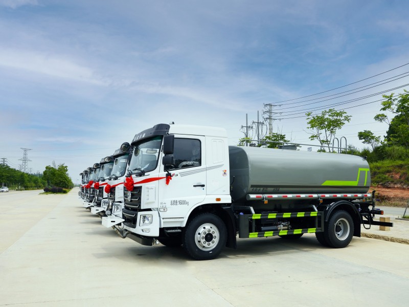 華神F5，12方灑水車