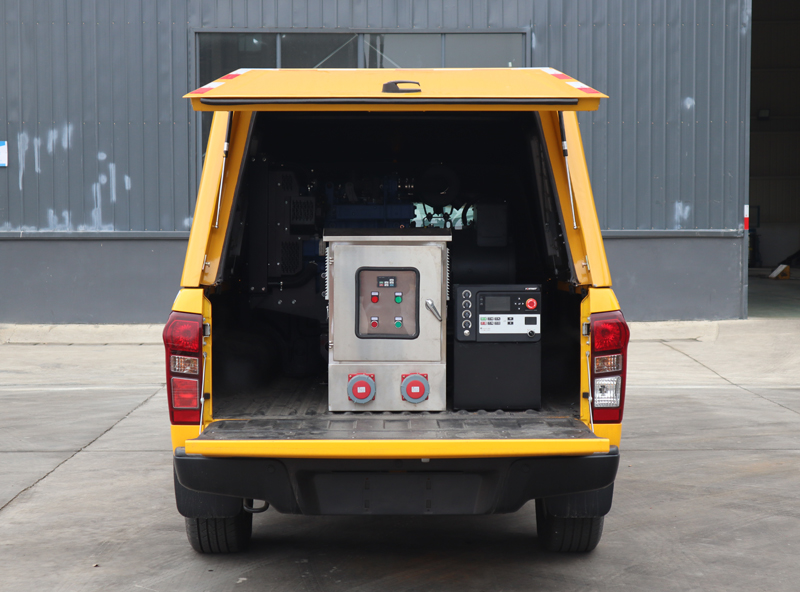 江鈴皮卡救險(xiǎn)車